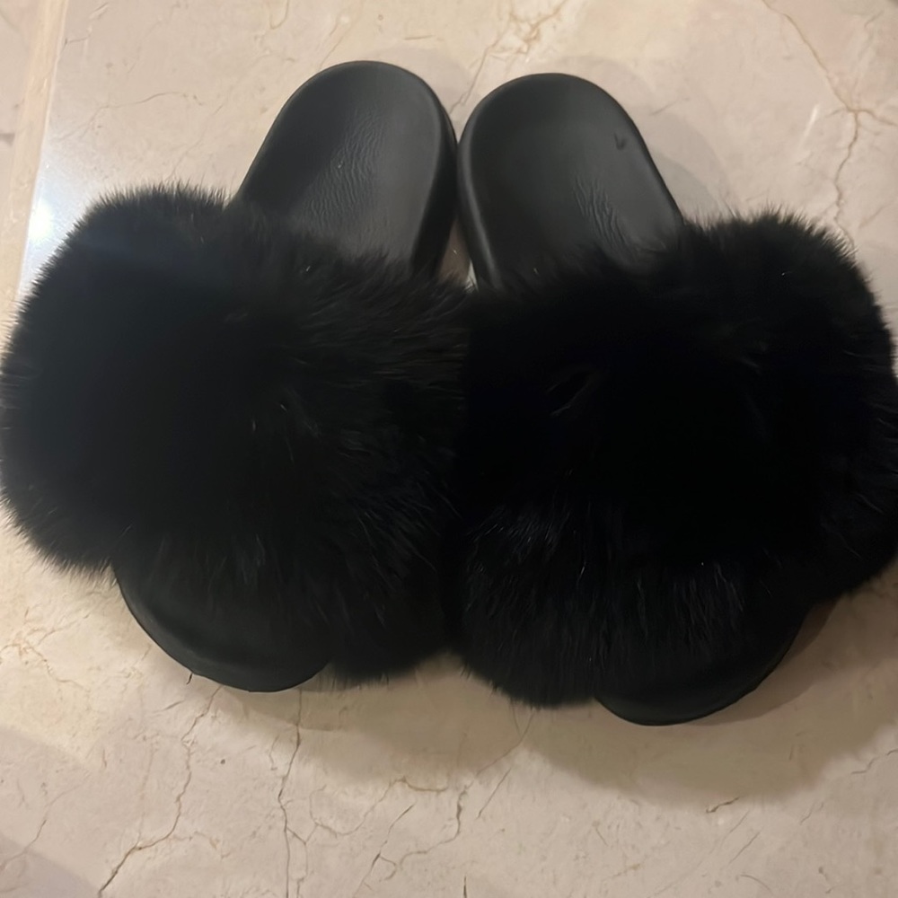 Fur Sandal/Slippers Size 37/38 Black